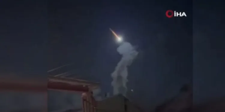 Sibirya’da asteroit gökyüzünü aydınlattı