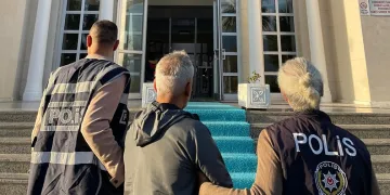 Kiracı ev sahibini soydu