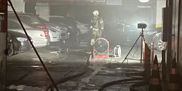 Başakşehir’de elektrikli otomobil yangını