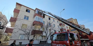 Evde çıkan yangında faciadan dönüldü