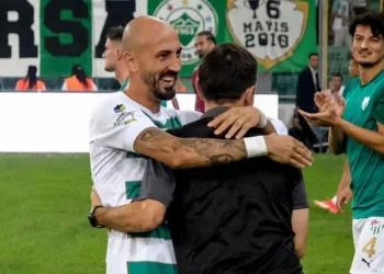 Bursaspor kaptanlarından Batalla’ya veda mesajı