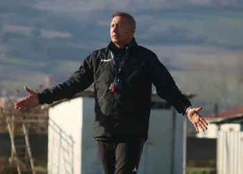 Mustafakemalpaşaspor Teknik direktörü Ahmet Taşyürek’ten transfer açıklaması