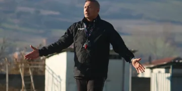 Mustafakemalpaşaspor Teknik direktörü Ahmet Taşyürek’ten transfer açıklaması