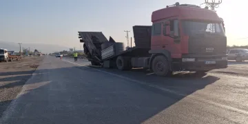 Tırın dorsesi şaha kalktı