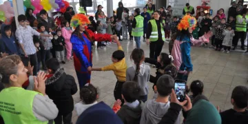 Çocuklara unutulmaz bir gün yaşattılar