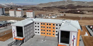 Guiness’e aday çiniler ilgi odağı