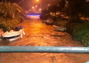 Marmaris’te sağanak yağış etkili oldu