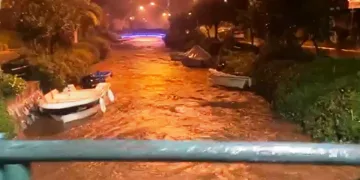 Marmaris’te sağanak yağış etkili oldu