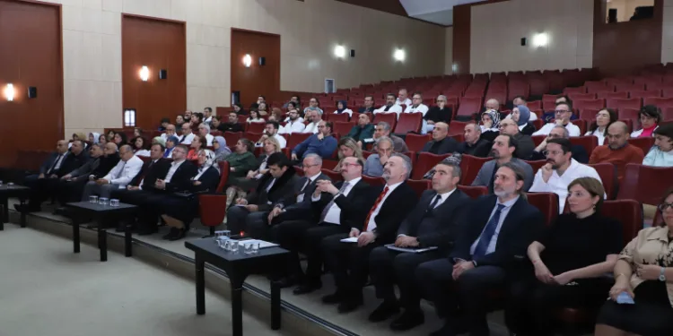 Rektör Hacımüftüoğlu, birim ziyaretlerine başladı