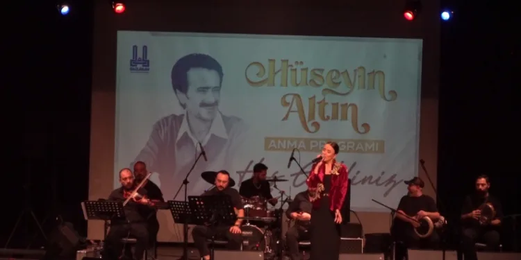 Taçsız kral memleketi Erzurum’da anıldı