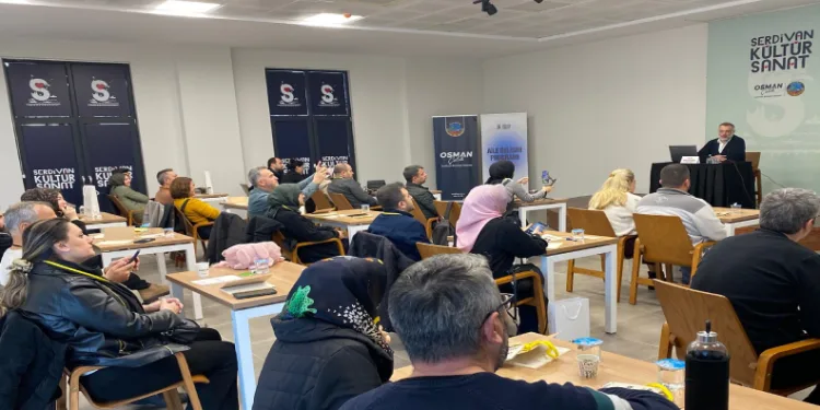 Ebeveynler bu seminerde bilinçlendi
