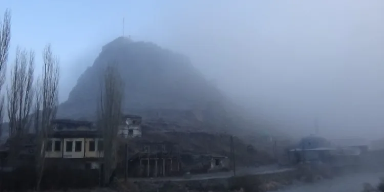 Kars’ta yoğun sis etkili oldu