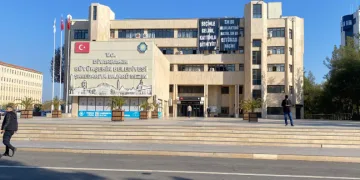 DEM’li Belediyeden yandaşını aldığı iddiası