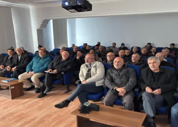 Erzincan’da budama eğitimleri başladı