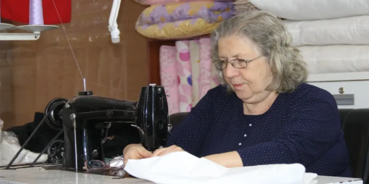 Mesleği yarım asırdır yaşatmaya çalışıyor