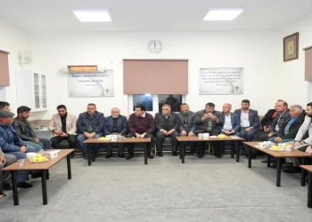 Mahallenin sakinleri ile bir araya geldi