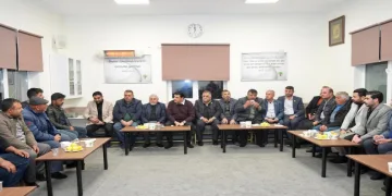 Mahallenin sakinleri ile bir araya geldi