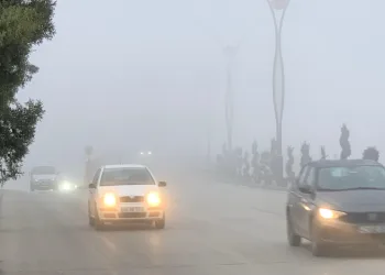 Yoğun sis görüş mesafesini düşürdü