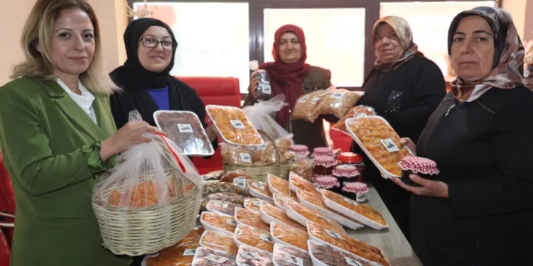 El emeği ürünleri, sofraları süslüyor
