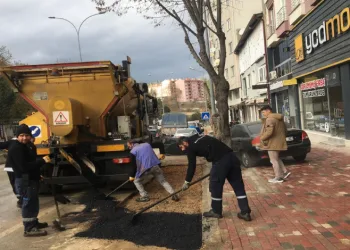 Yüzlerce noktada asfalt yama çalışması yapıldı