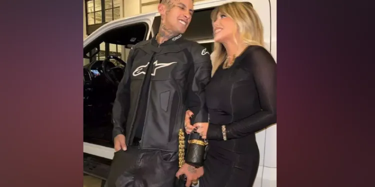 Wanda Nara sevgilisiyle havuz sefası
