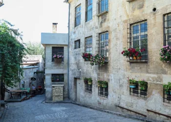 Gaziantep’in tarihi Bey Mahallesi turizme açıldı