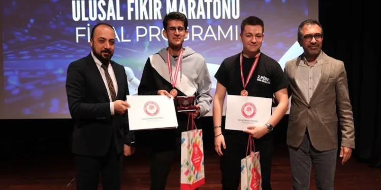 Hitit Üniversitesi öğrencilerine ikincilik ödülü
