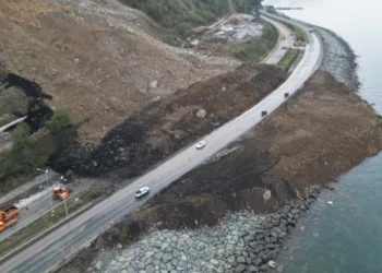 Heyelan durdu, ancak tehlike sürüyor
