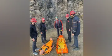 Kars AFAD’dan Tırmanış ve Sedye Eğitimi