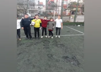 Patates tarlası değil, futbol sahası