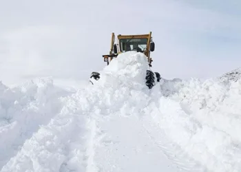 Van’da 131 Yol Kapandı