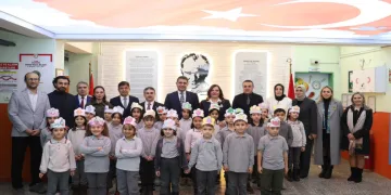 “Liseli Öğrencilerden İlkokulda Fanus ve Balık”