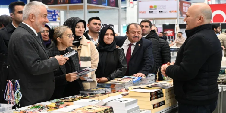 7. Isparta Kitap Fuarı kapılarını açtı
