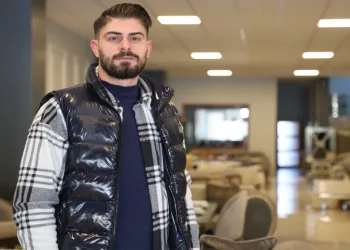 “Güvenlik Kamerasında İyilik: İşletme Sahibi Arıyor”
