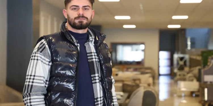 “Güvenlik Kamerasında İyilik: İşletme Sahibi Arıyor”