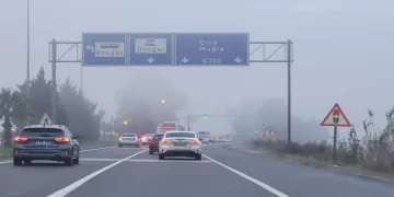 Karayolunda Sis Etkisiyle Trafik Hızı Düştü