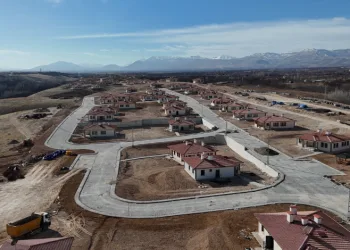 Akçadağ’da 2.804 köy evi inşaatı sürüyor