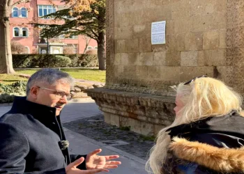 Vali Çelik, Hüdavent Hatun Türbesi’ni tanıttı