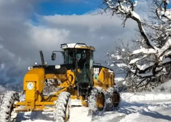 Kulakkaya Yaylası’nda kar kalınlığı 1 metreyi buldu