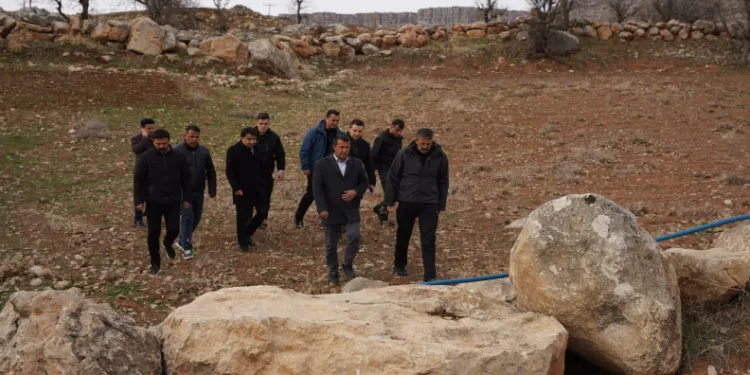 Vali Ali Çelik, Derecik’te kamu yatırımlarını inceledi
