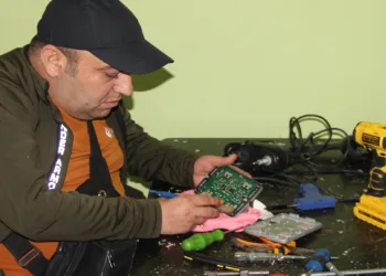 Tamirci bulamayıp atölye kurdular
