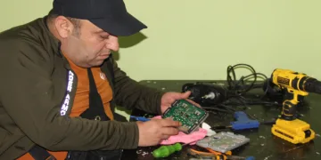 Tamirci bulamayıp atölye kurdular