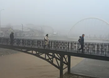 Düzce’de sabah saatlerinde sis etkili oldu