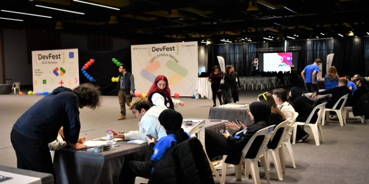 Teknolojinin kalbi Konyaaltı’nda attı