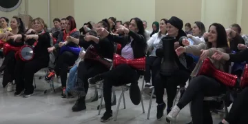 Atakumlular ritim atölyesinde stres atıyor