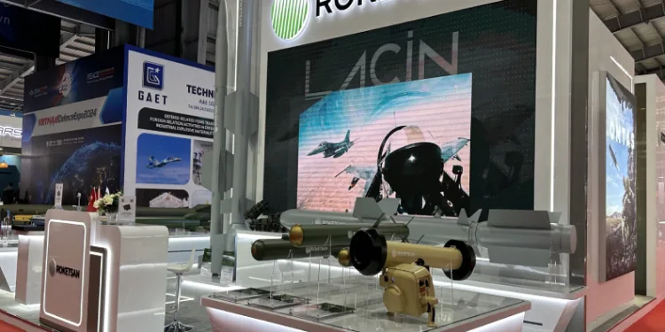 ROKETSAN’dan Vietnam’da gövde gösterisi