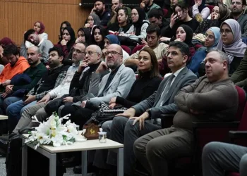 ETÜ’de evrenin doğumu ve ölümü konuşuldu