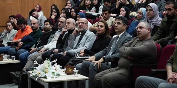 ETÜ’de evrenin doğumu ve ölümü konuşuldu