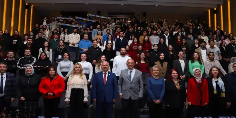 “Plastik kapaktan tekerlekli sandalyeye yolculuk”