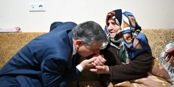 91 yaşındaki Naciye nineye vefa